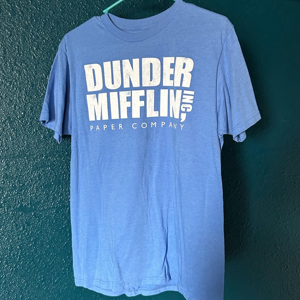 Men’s Dunder Mifflin shirt